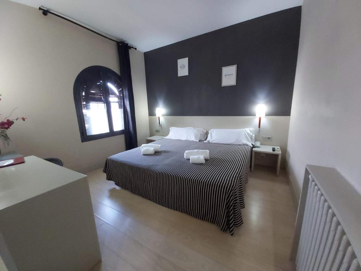 Hotel El Castell Sant Boi de Llobregat Eksteriør bilde