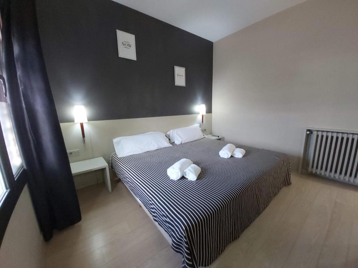 Hotel El Castell Sant Boi de Llobregat Eksteriør bilde
