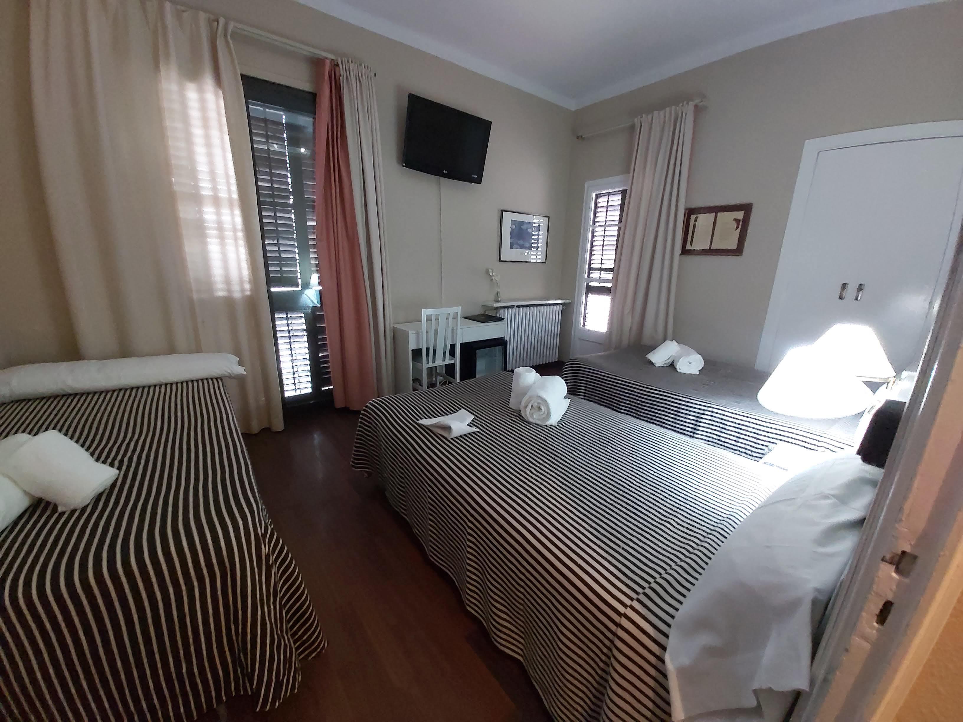 Hotel El Castell Sant Boi de Llobregat Eksteriør bilde