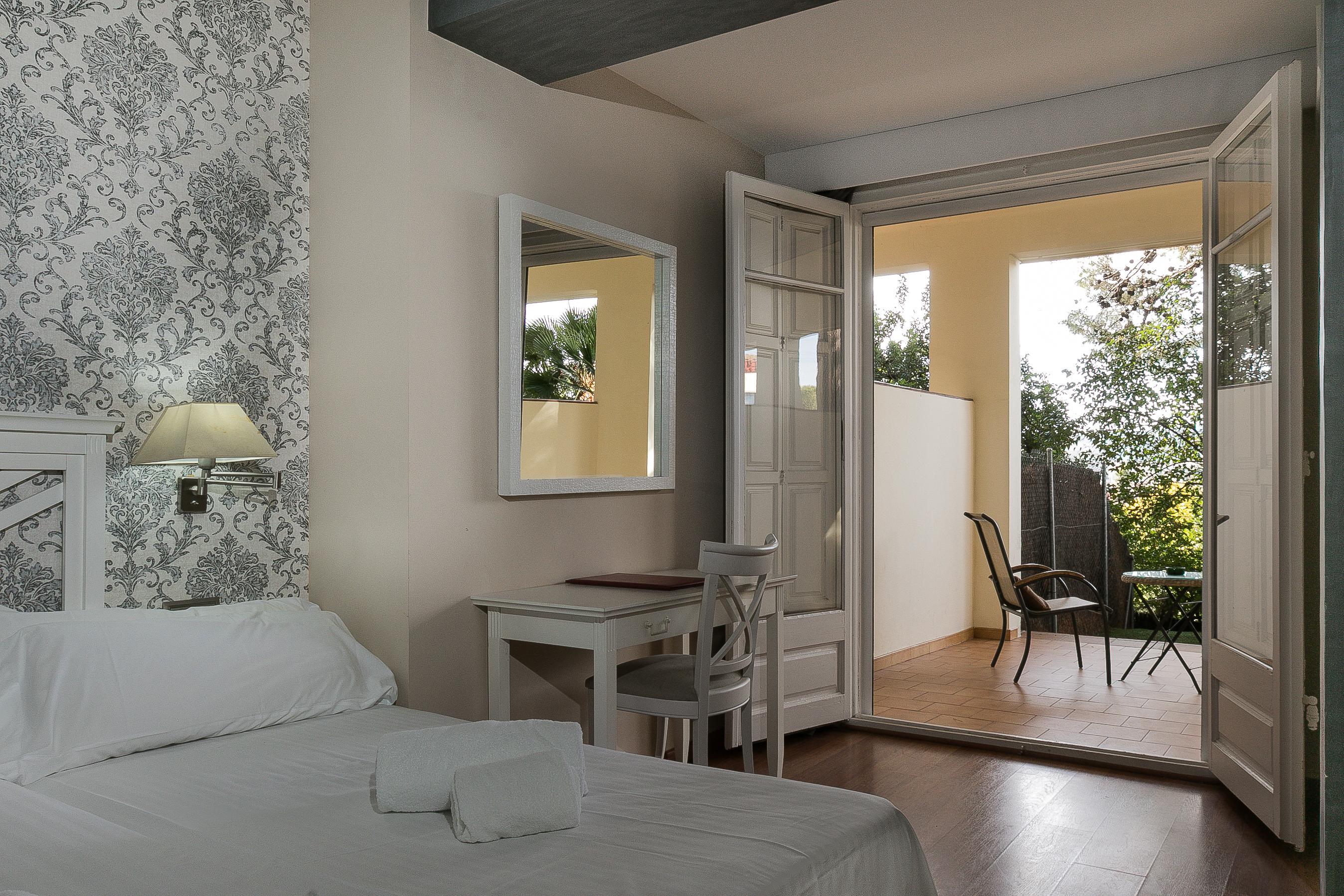 Hotel El Castell Sant Boi de Llobregat Eksteriør bilde