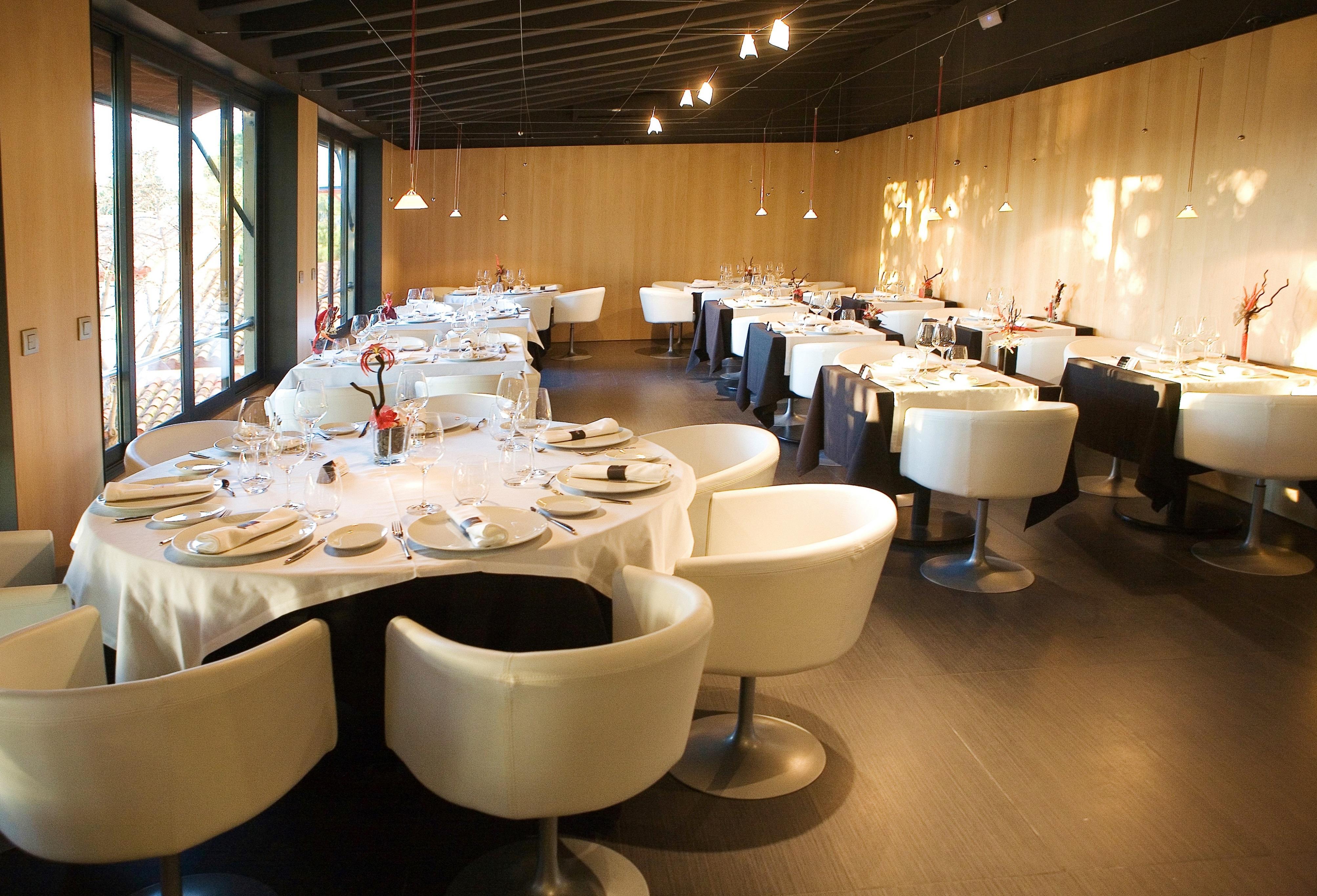Hotel El Castell Sant Boi de Llobregat Eksteriør bilde