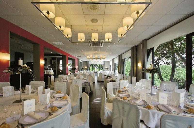 Hotel El Castell Sant Boi de Llobregat Eksteriør bilde