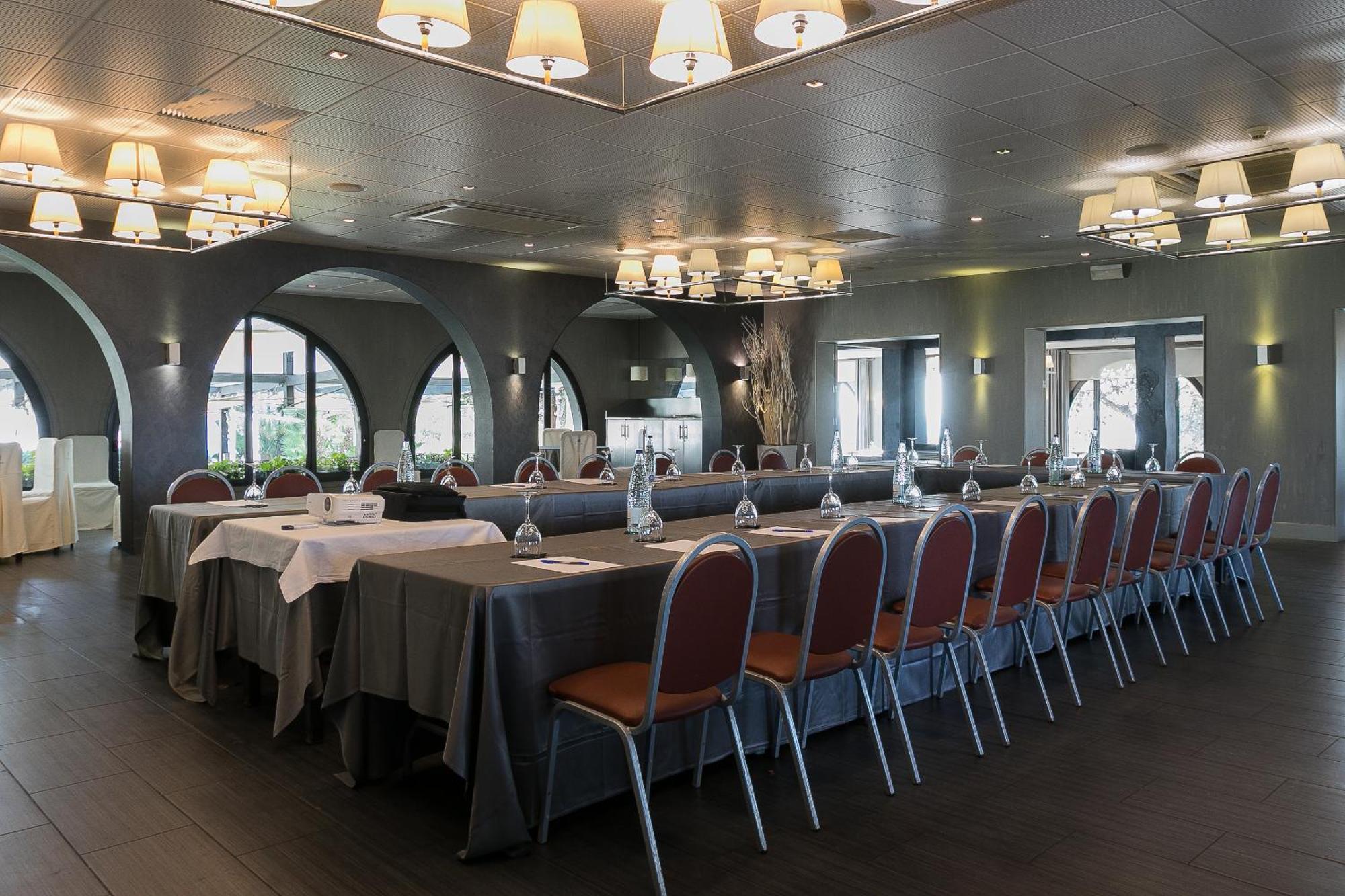 Hotel El Castell Sant Boi de Llobregat Eksteriør bilde