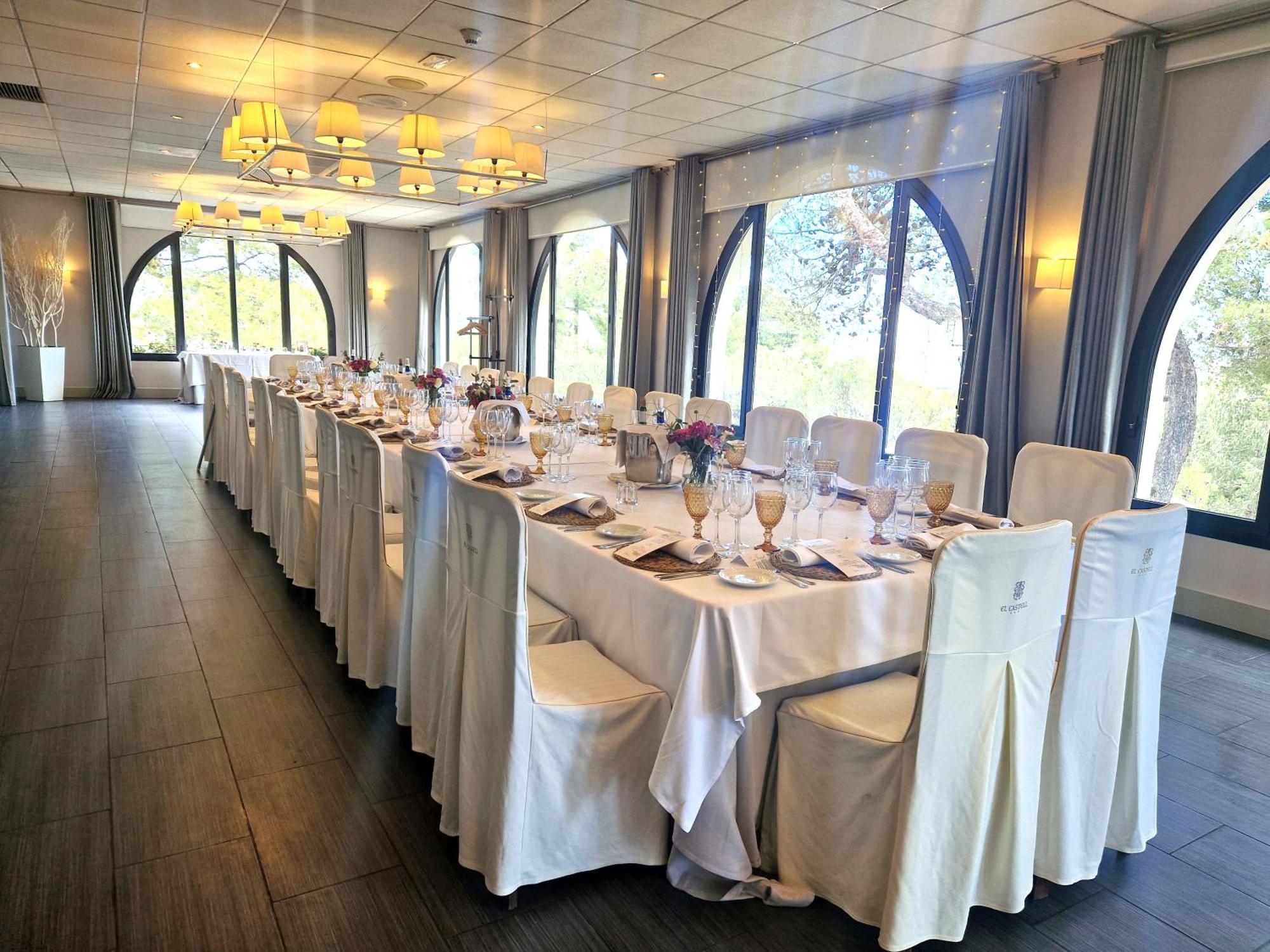 Hotel El Castell Sant Boi de Llobregat Eksteriør bilde