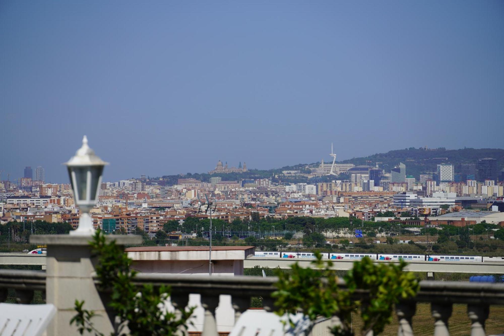 Hotel El Castell Sant Boi de Llobregat Eksteriør bilde