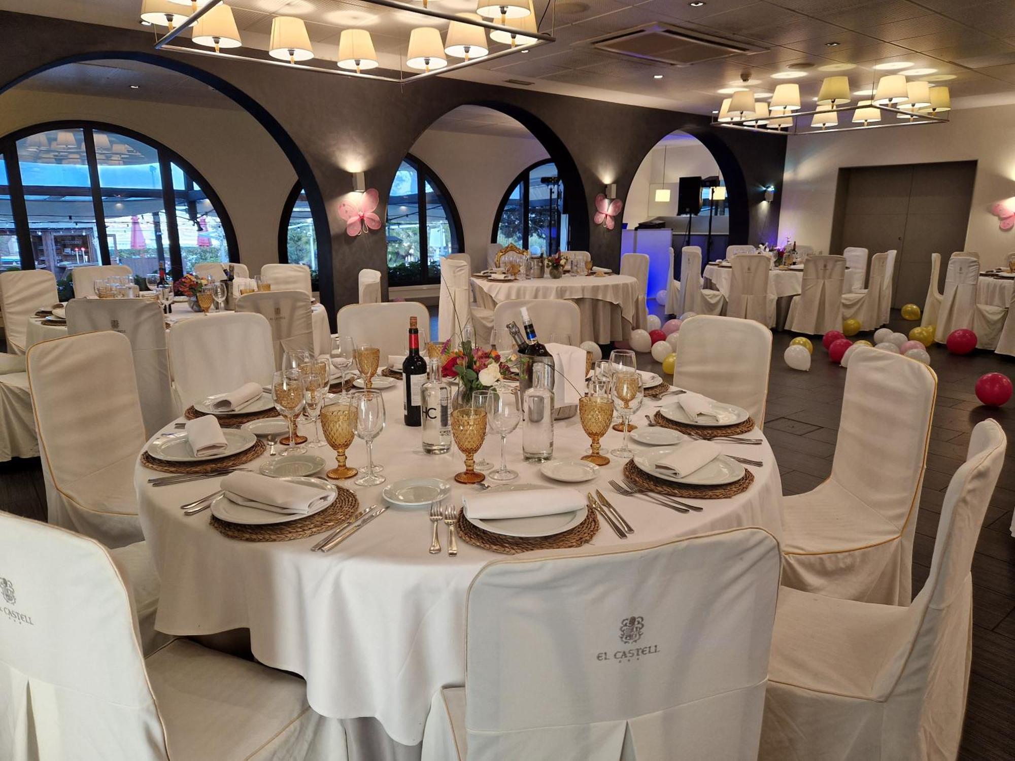 Hotel El Castell Sant Boi de Llobregat Eksteriør bilde
