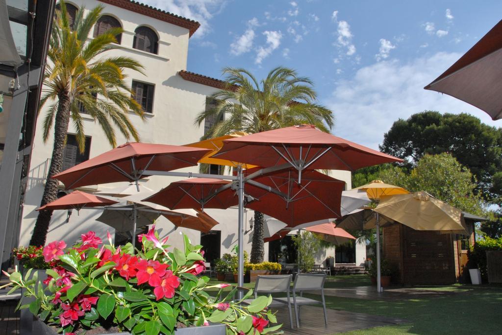 Hotel El Castell Sant Boi de Llobregat Eksteriør bilde
