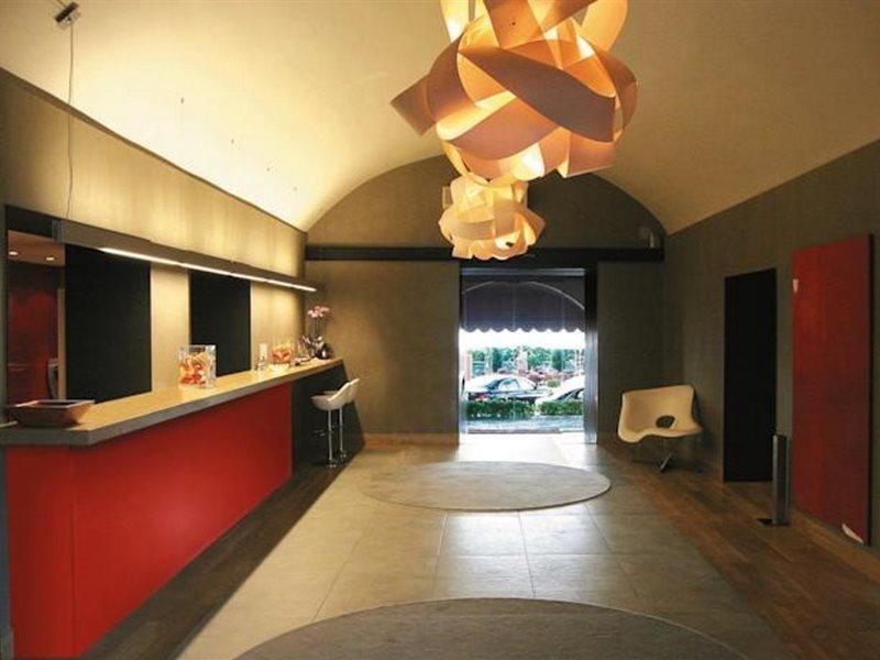 Hotel El Castell Sant Boi de Llobregat Eksteriør bilde